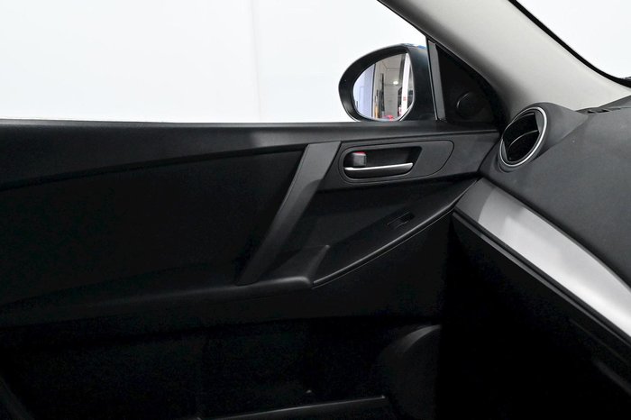 2012 Mazda 3 Neo