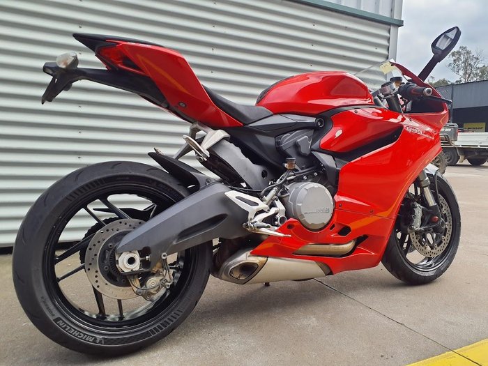 2014 Ducati 899 Panigale Panigale Red