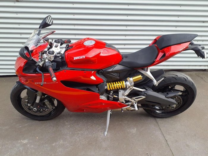 2014 Ducati 899 Panigale Panigale Red