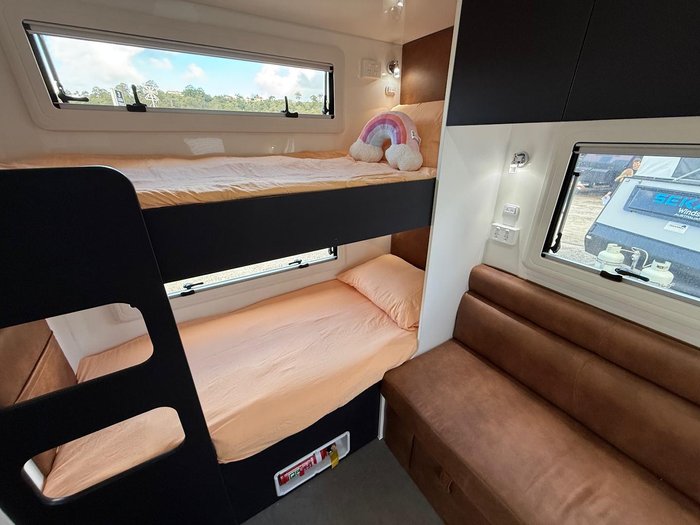 2026 Urban Caravans Track