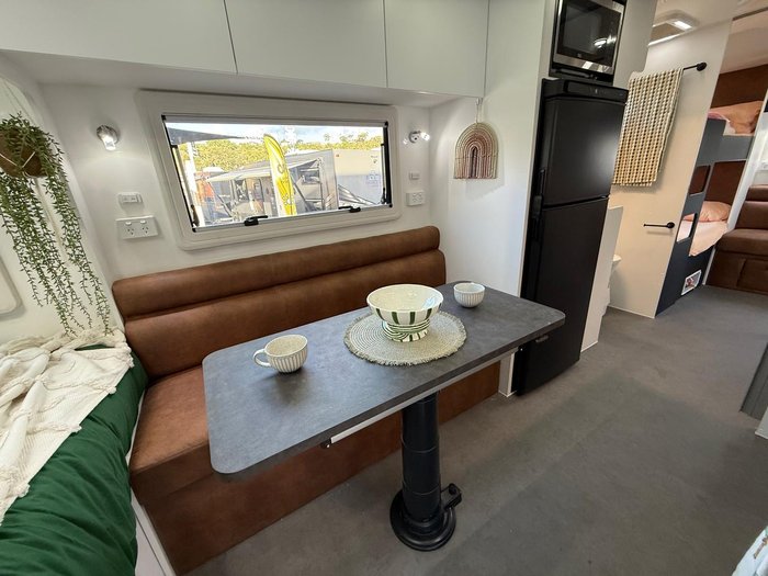 2026 Urban Caravans Track