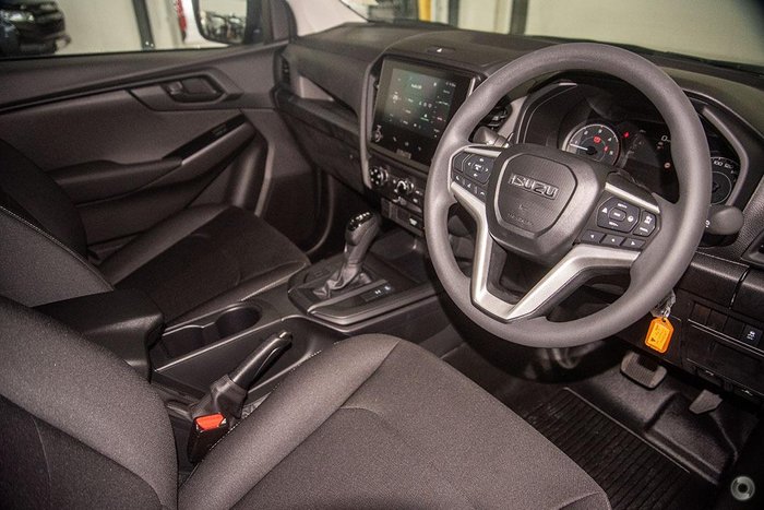 2026 Isuzu D-MAX SX