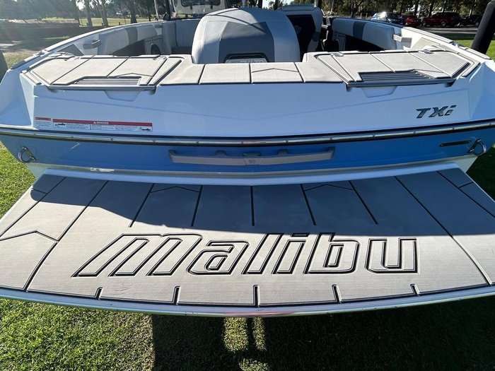 2025 Malibu Response TXi Open Bow
