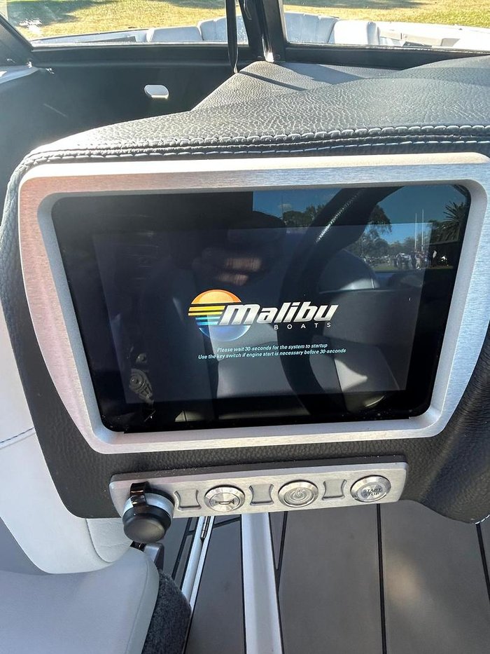 2025 Malibu Response TXi Open Bow