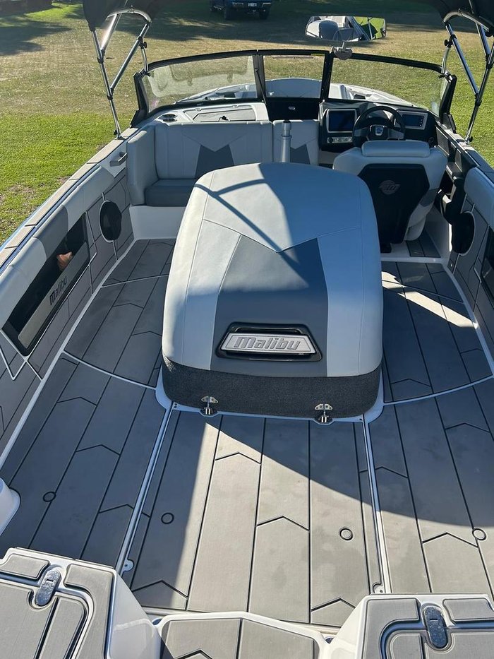 2025 Malibu Response TXi Open Bow