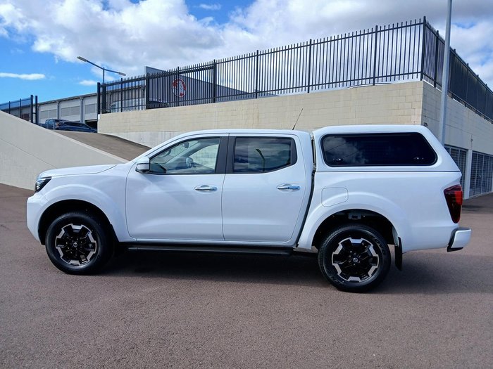 2025 Nissan Navara ST-X