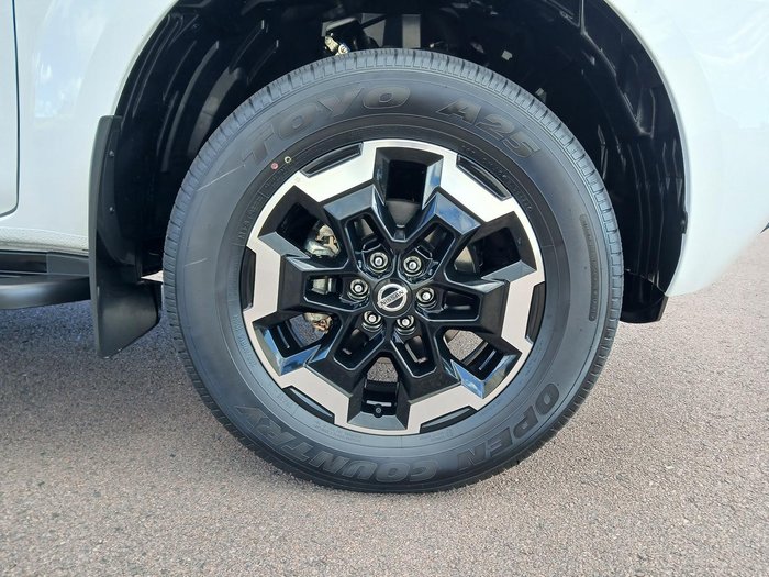 2025 Nissan Navara ST-X