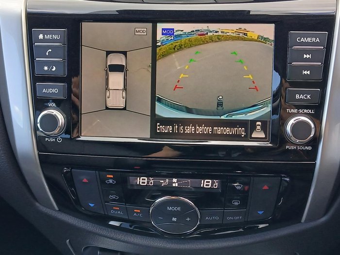 2025 Nissan Navara ST-X