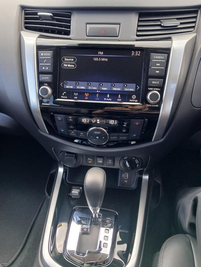 2025 Nissan Navara ST-X