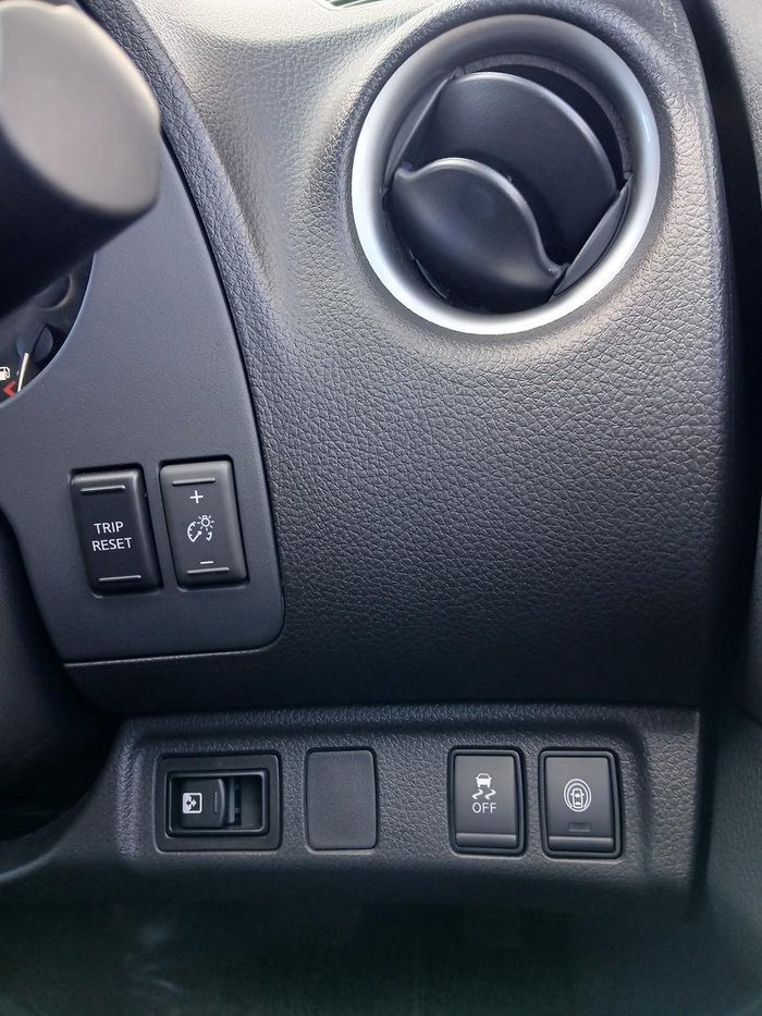 2025 Nissan Navara ST-X