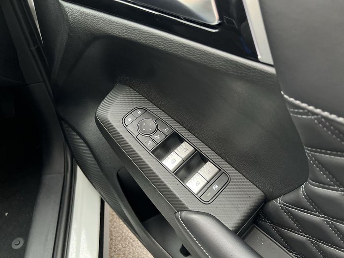2025 Mitsubishi Outlander PHEV Exceed