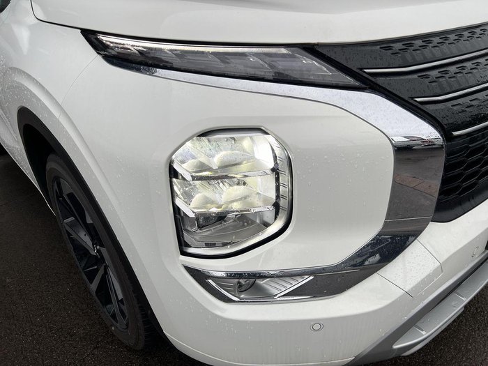 2025 Mitsubishi Outlander PHEV Exceed