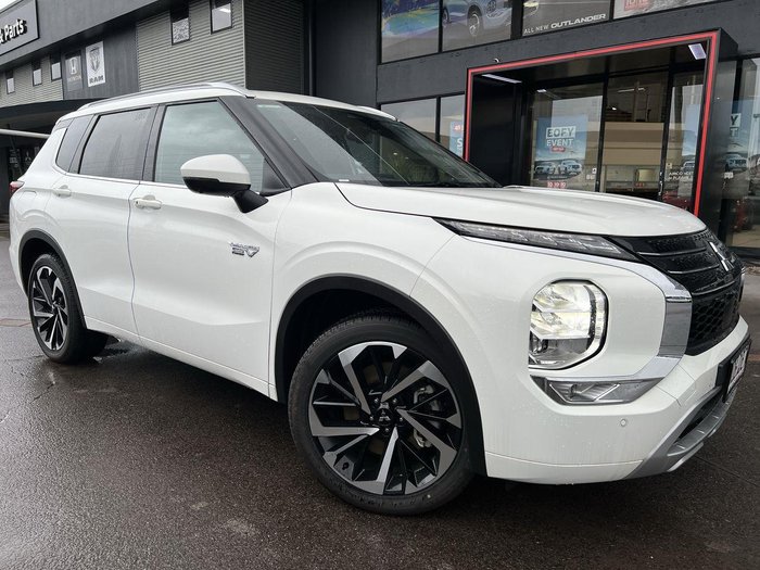2025 Mitsubishi Outlander PHEV Exceed