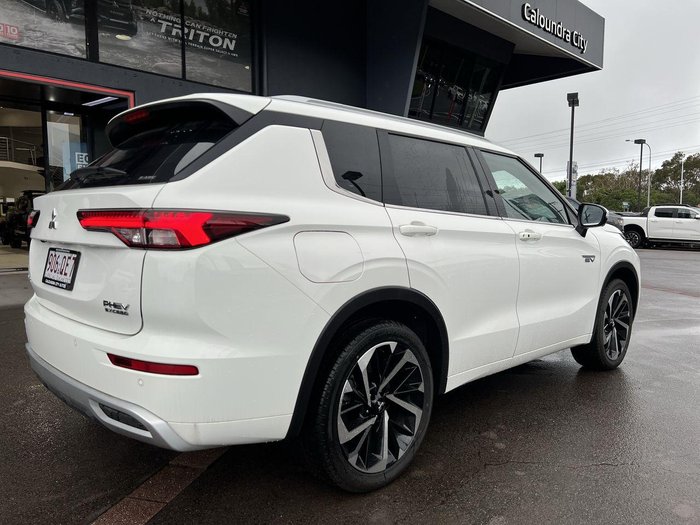 2025 Mitsubishi Outlander PHEV Exceed