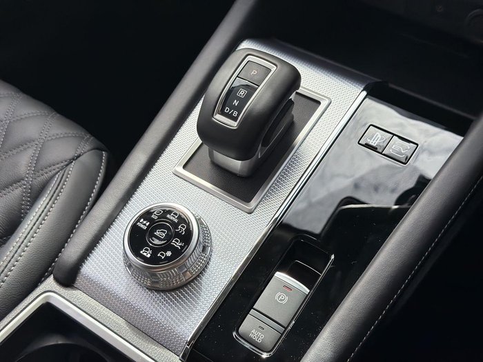 2025 Mitsubishi Outlander PHEV Exceed