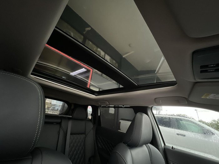 2025 Mitsubishi Outlander PHEV Exceed