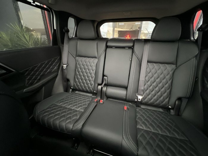 2025 Mitsubishi Outlander PHEV Exceed