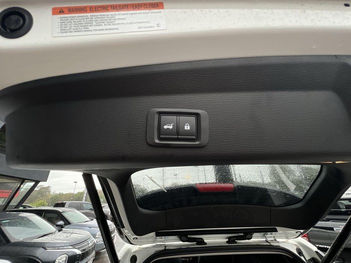 2025 Mitsubishi Outlander PHEV Exceed