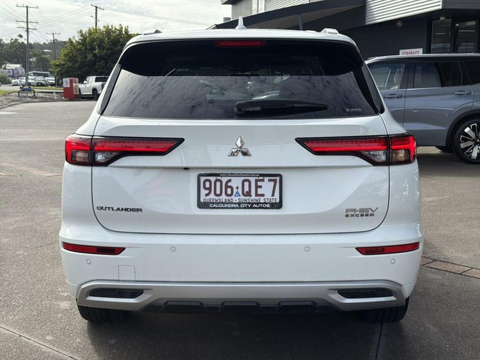 2025 Mitsubishi Outlander PHEV Exceed