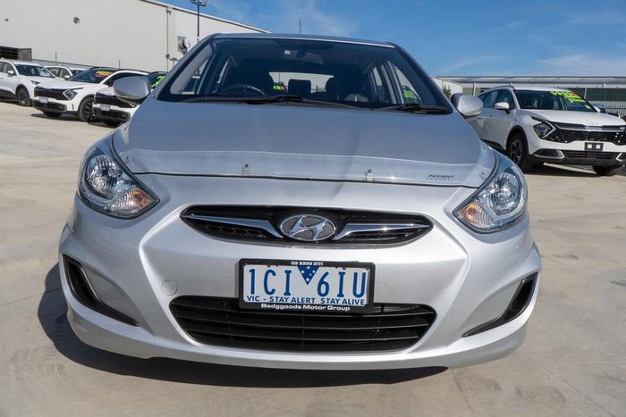 2013 Hyundai Accent Active