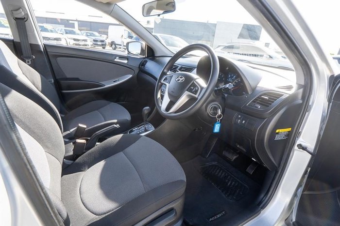 2013 Hyundai Accent Active