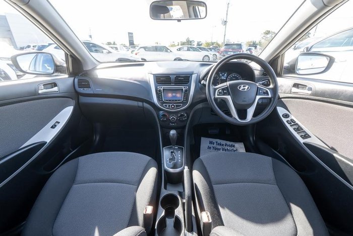 2013 Hyundai Accent Active