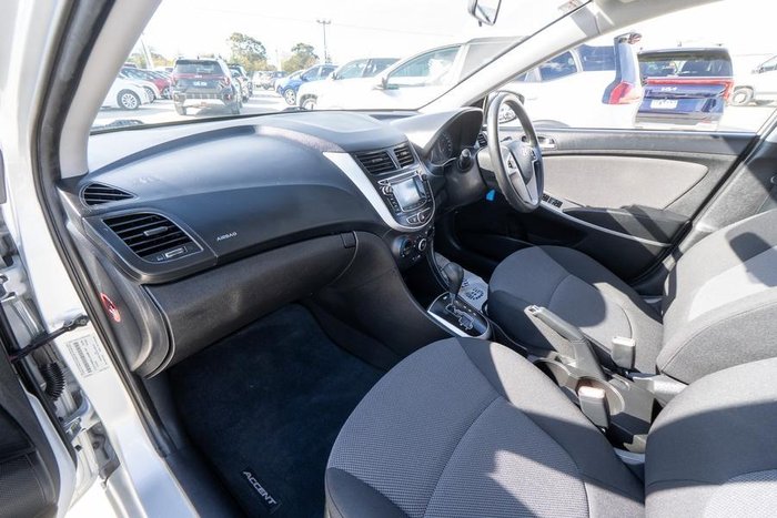 2013 Hyundai Accent Active