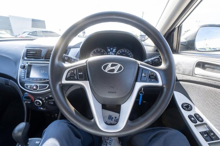 2013 Hyundai Accent Active