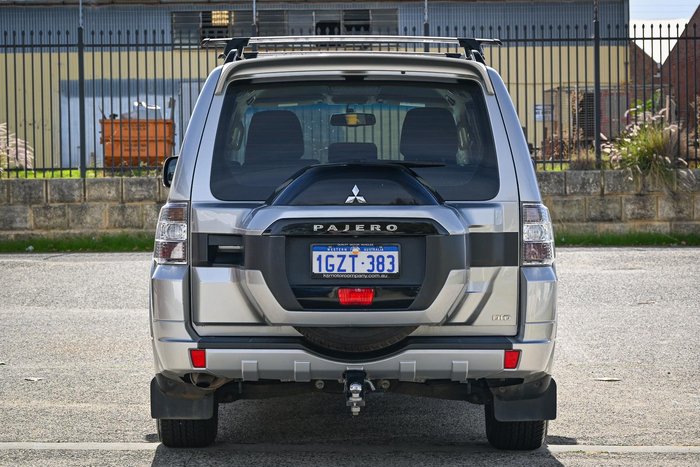2020 Mitsubishi Pajero GLX
