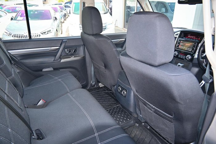 2020 Mitsubishi Pajero GLX