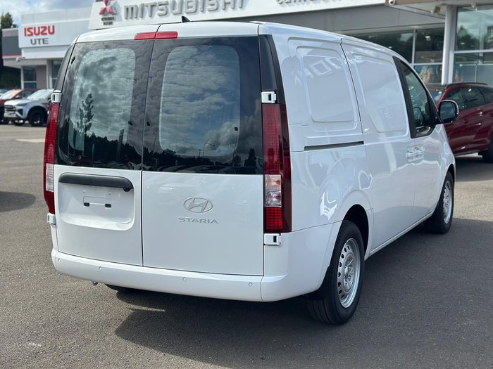 2026 Hyundai STARIA LOAD