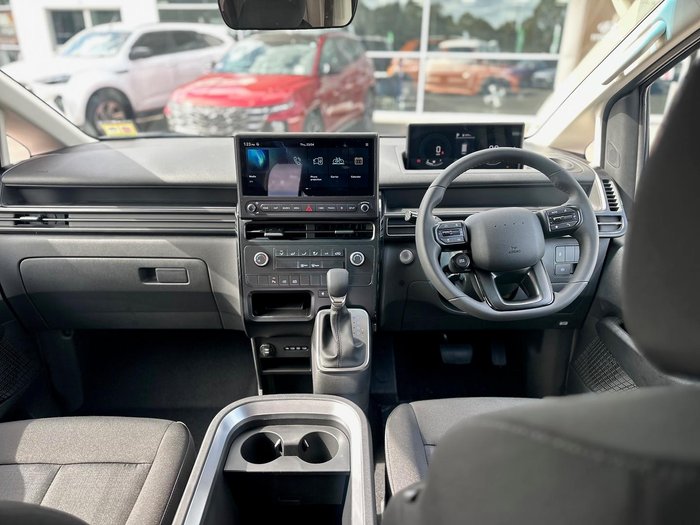 2026 Hyundai STARIA LOAD