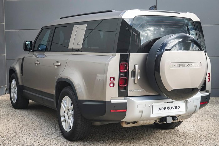 2023 Land Rover Defender 130 D300 SE