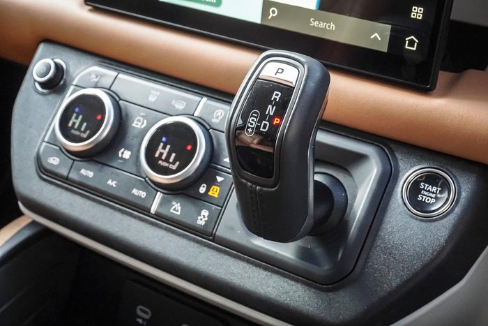 2023 Land Rover Defender 130 D300 SE