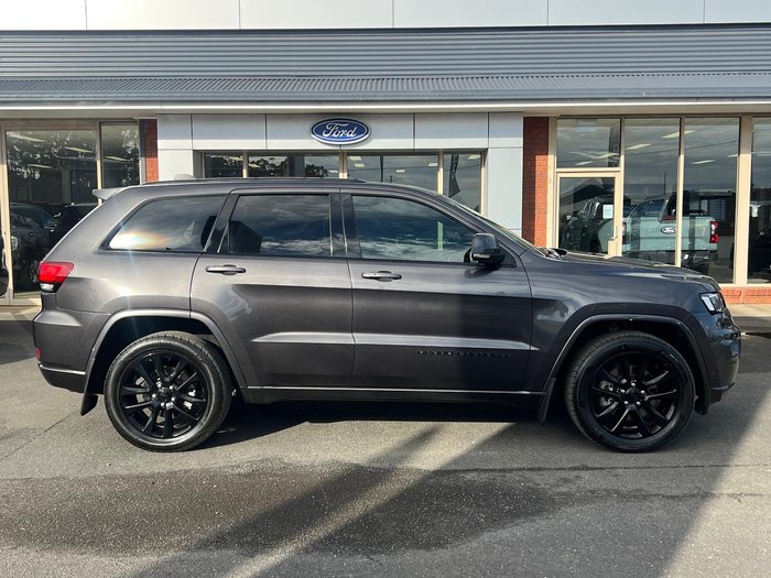 2020 Jeep Grand Cherokee Night Eagle