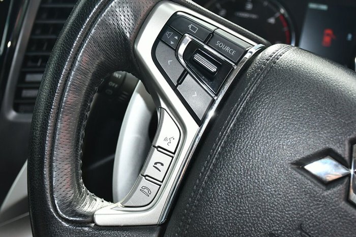 2016 Mitsubishi Pajero Sport Exceed