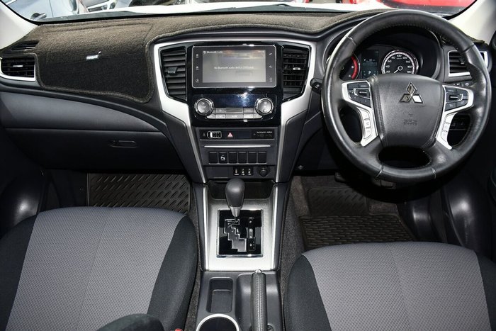 2023 Mitsubishi Triton GLX-R