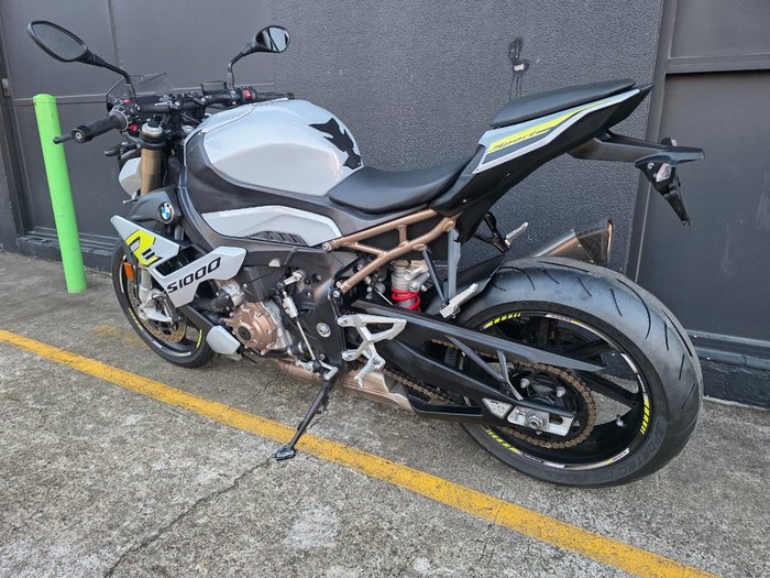 2022 BMW S 1000 R SILVER