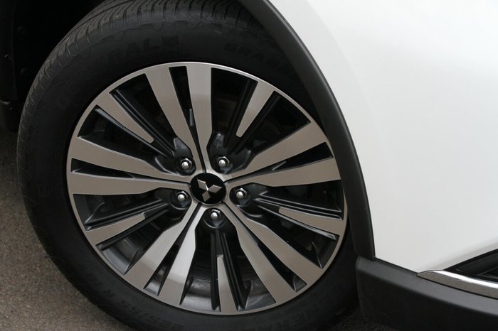 2021 Mitsubishi Outlander LS