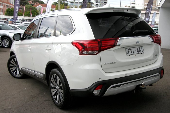 2021 Mitsubishi Outlander LS
