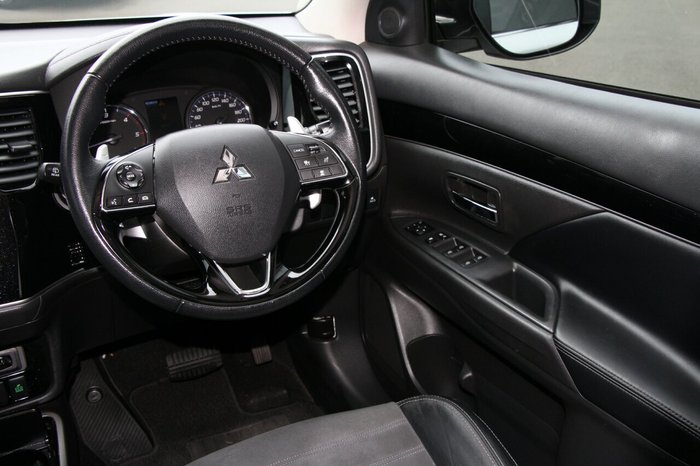 2021 Mitsubishi Outlander LS