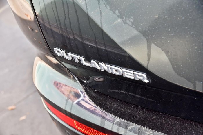 2024 Mitsubishi Outlander Exceed Tourer