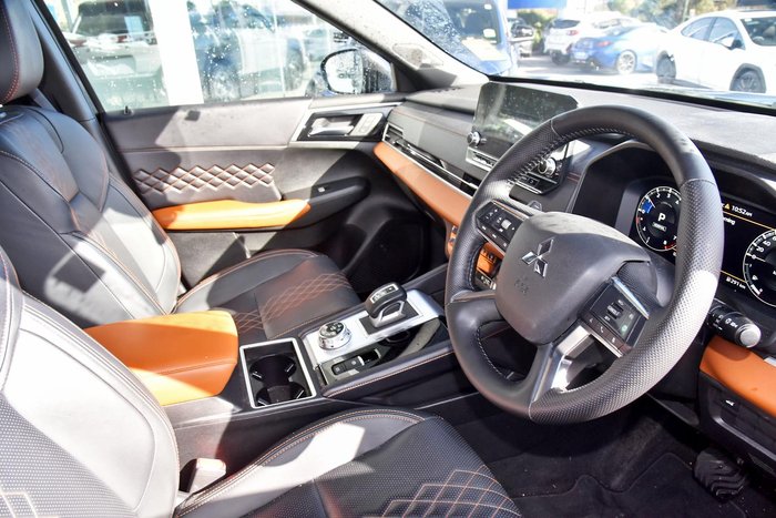 2024 Mitsubishi Outlander Exceed Tourer