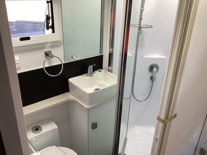 2024 New Age Caravans Utopia 22Ft Was $92,990 Now $79,990