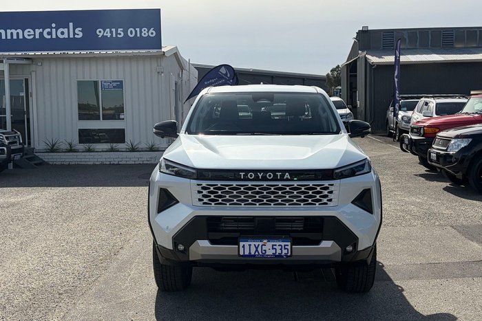 2026 Toyota Hilux SR5 48V