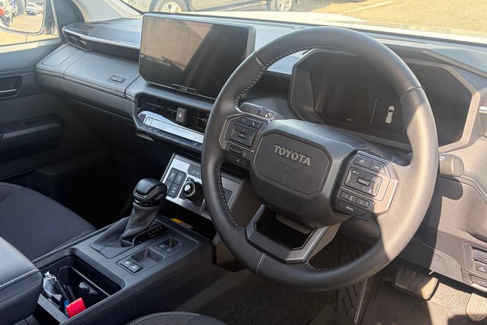 2026 Toyota Hilux SR5 48V