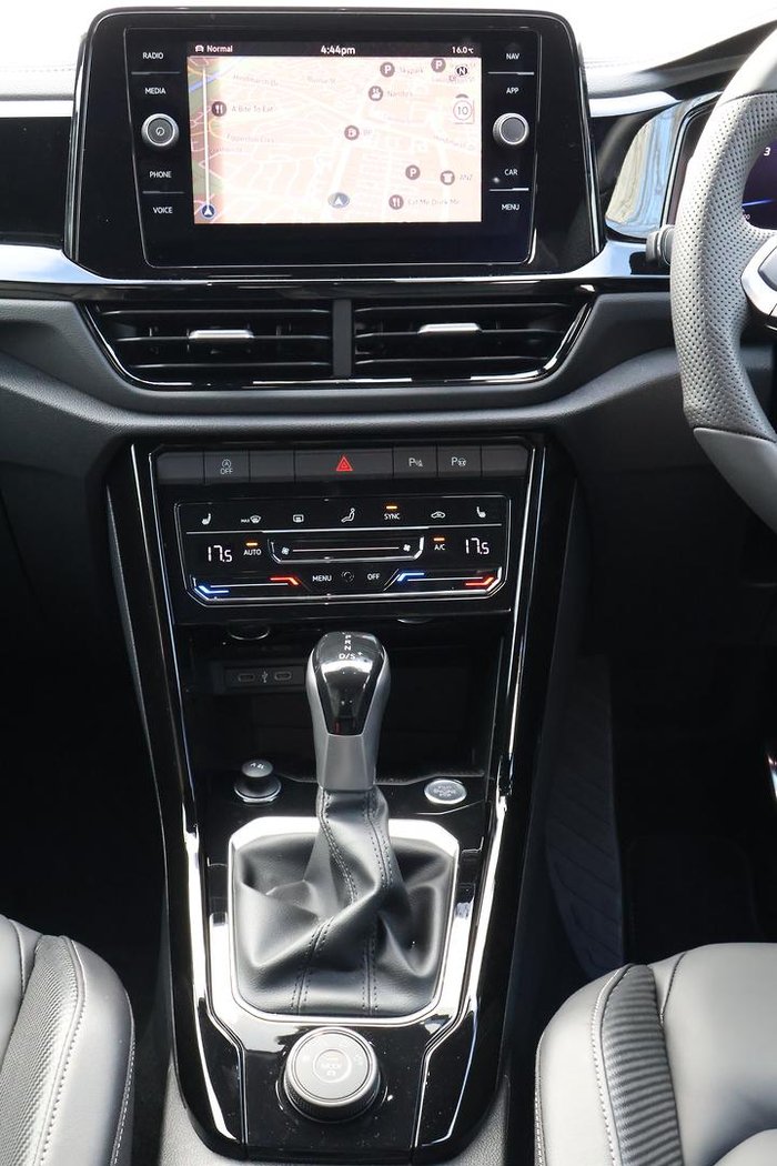2025 Volkswagen T-Roc 140TSI R-Line