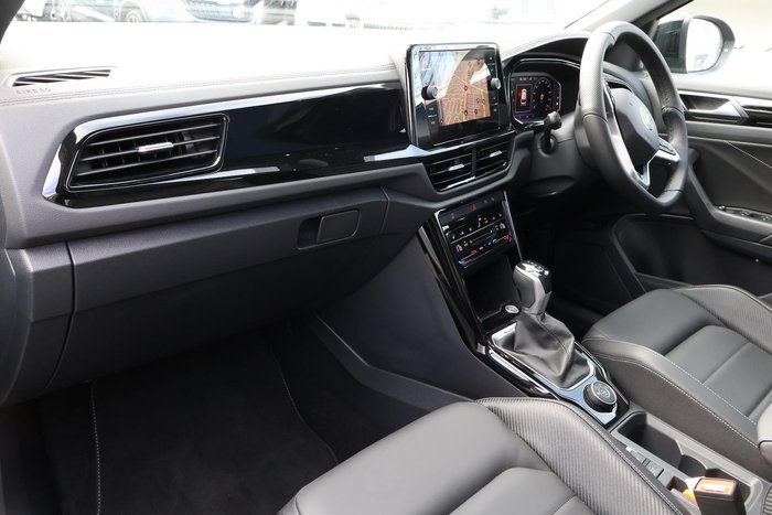 2025 Volkswagen T-Roc 140TSI R-Line