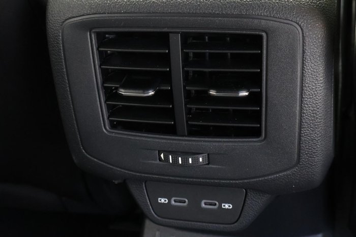 2025 Volkswagen T-Roc 140TSI R-Line