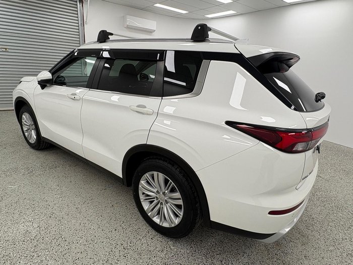 2024 Mitsubishi Outlander LS ZM MY24 AWD White